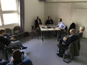 Dejan Mihajlović, Jöran Muuß-Merholz und Axel Krommer während des Podcasts vor Publikum, Foto von Birgit Kury (CC BY 4.0)